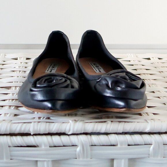 Saks Fifth Avenue Black Leather Rose Ballet Flats Slip-on Office Party Shoes 7.5 - Picture 12 of 16